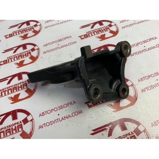 Кронштейн підвісного підшипника Renault Trafic 2001-2014 2.0 DCI 8200452283